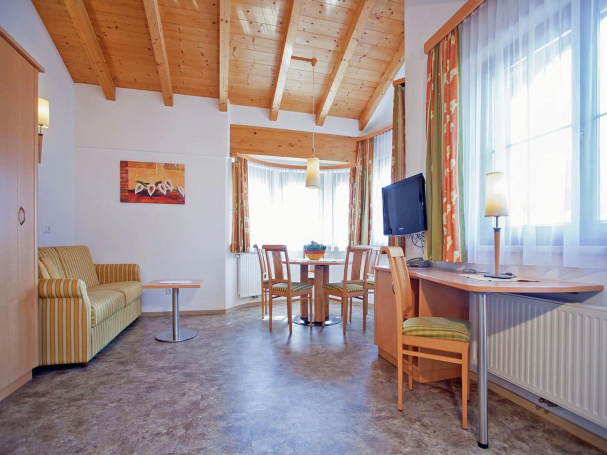 Attractive Holiday Home In Kaltenbach On The Ski Slope Stumm Exteriér fotografie