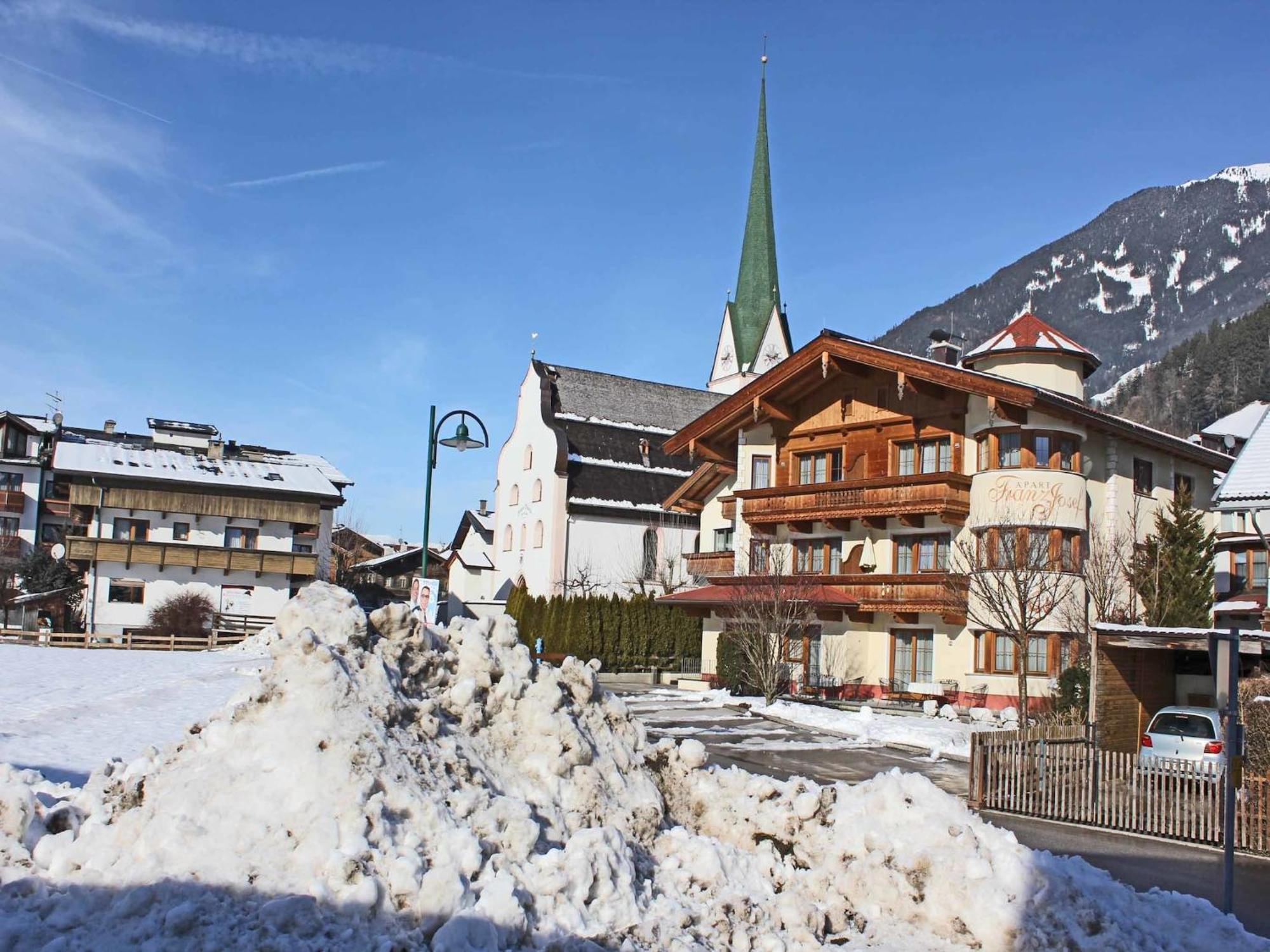 Attractive Holiday Home In Kaltenbach On The Ski Slope Stumm Exteriér fotografie